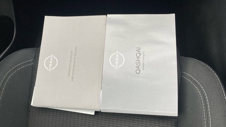 Nissan Qashqai 1.3 DiG-T MH Acenta Premium 5dr Petrol Hatchback